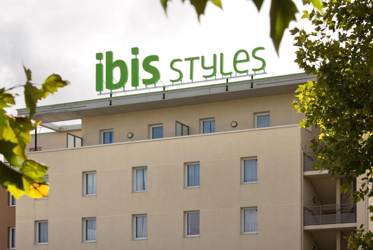 Hotel Ibis Styles Montargis Arboria Pannes  エクステリア 写真