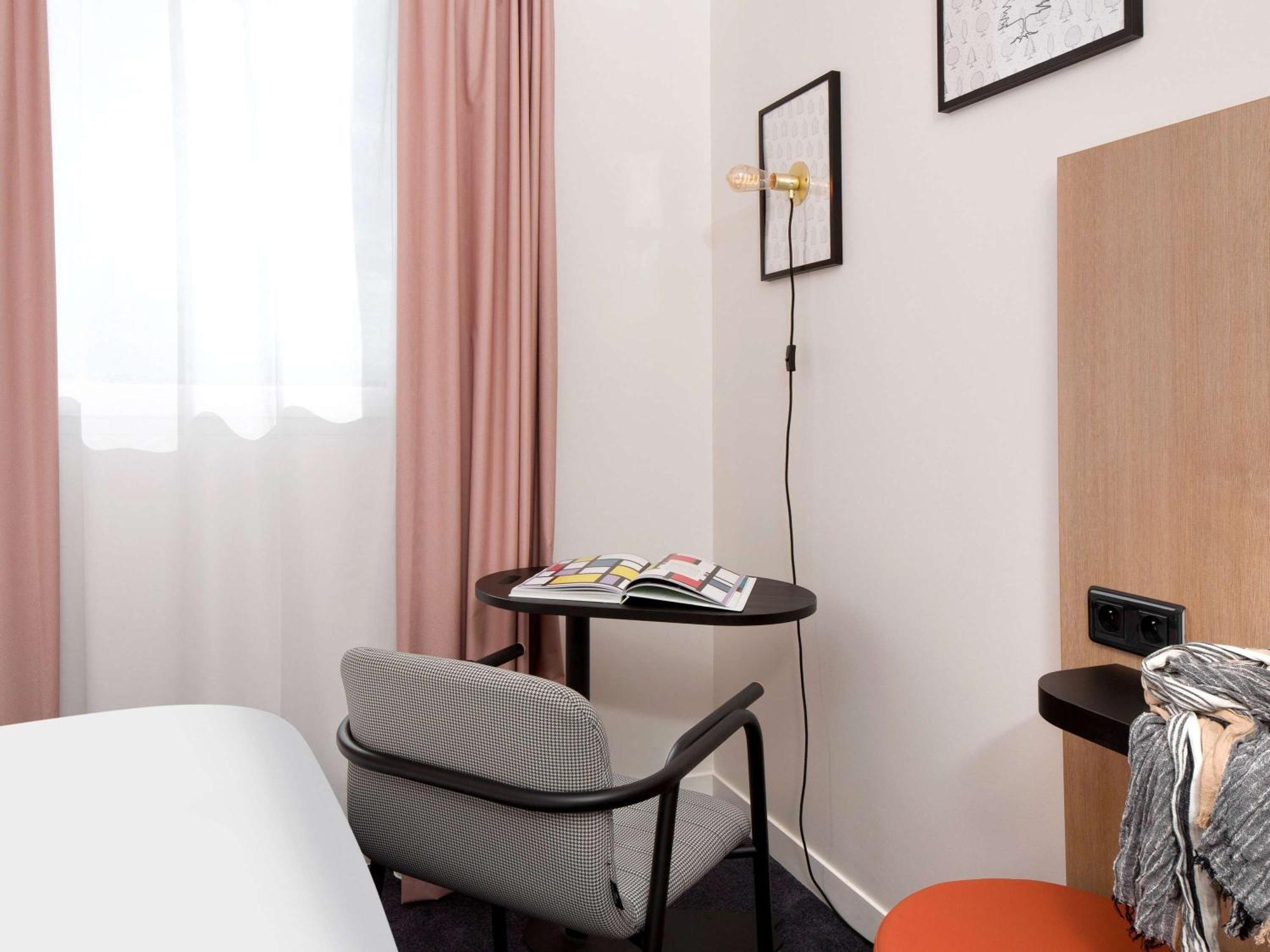 Hotel Ibis Styles Montargis Arboria Pannes  エクステリア 写真
