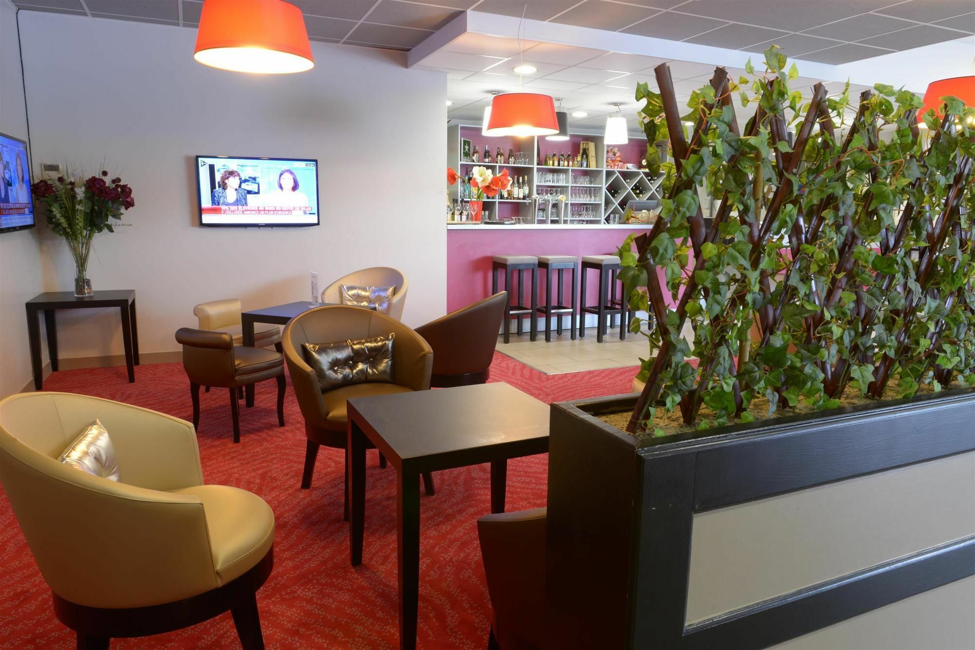 Hotel Ibis Styles Montargis Arboria Pannes  エクステリア 写真
