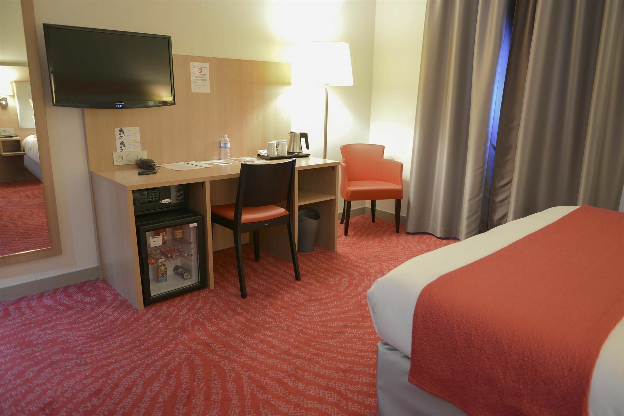 Hotel Ibis Styles Montargis Arboria Pannes  エクステリア 写真